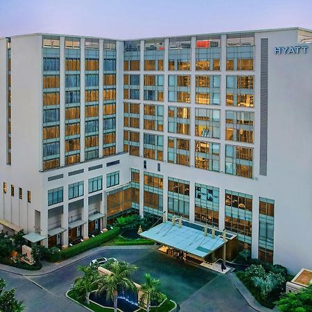 Hyatt Ahmedabad Hotell Exteriör bild The hotel in 2016