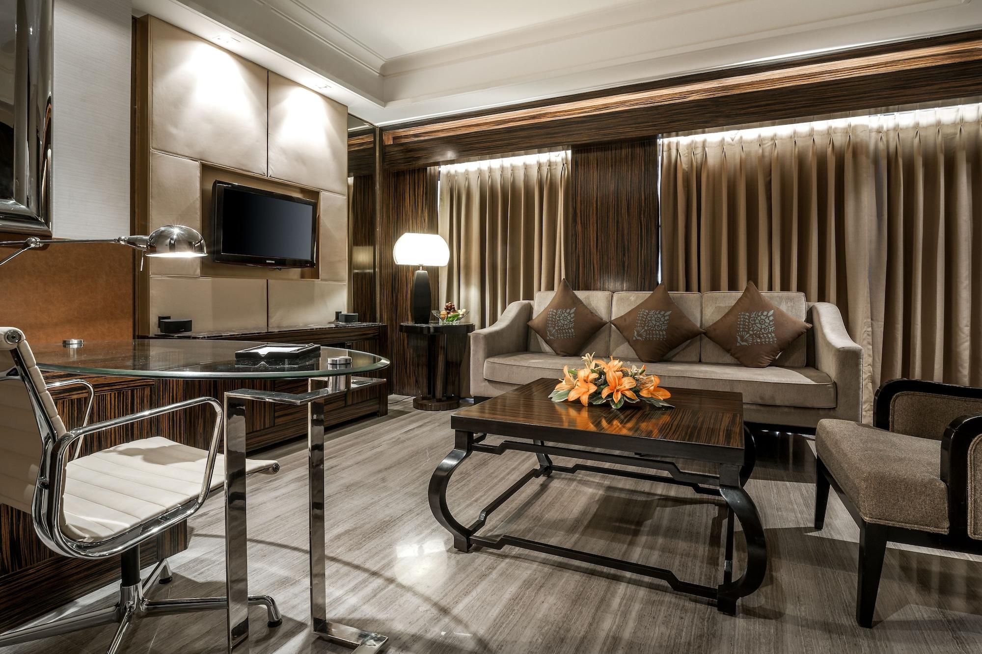 Hyatt Ahmedabad Hotell Exteriör bild A suite at the hotel