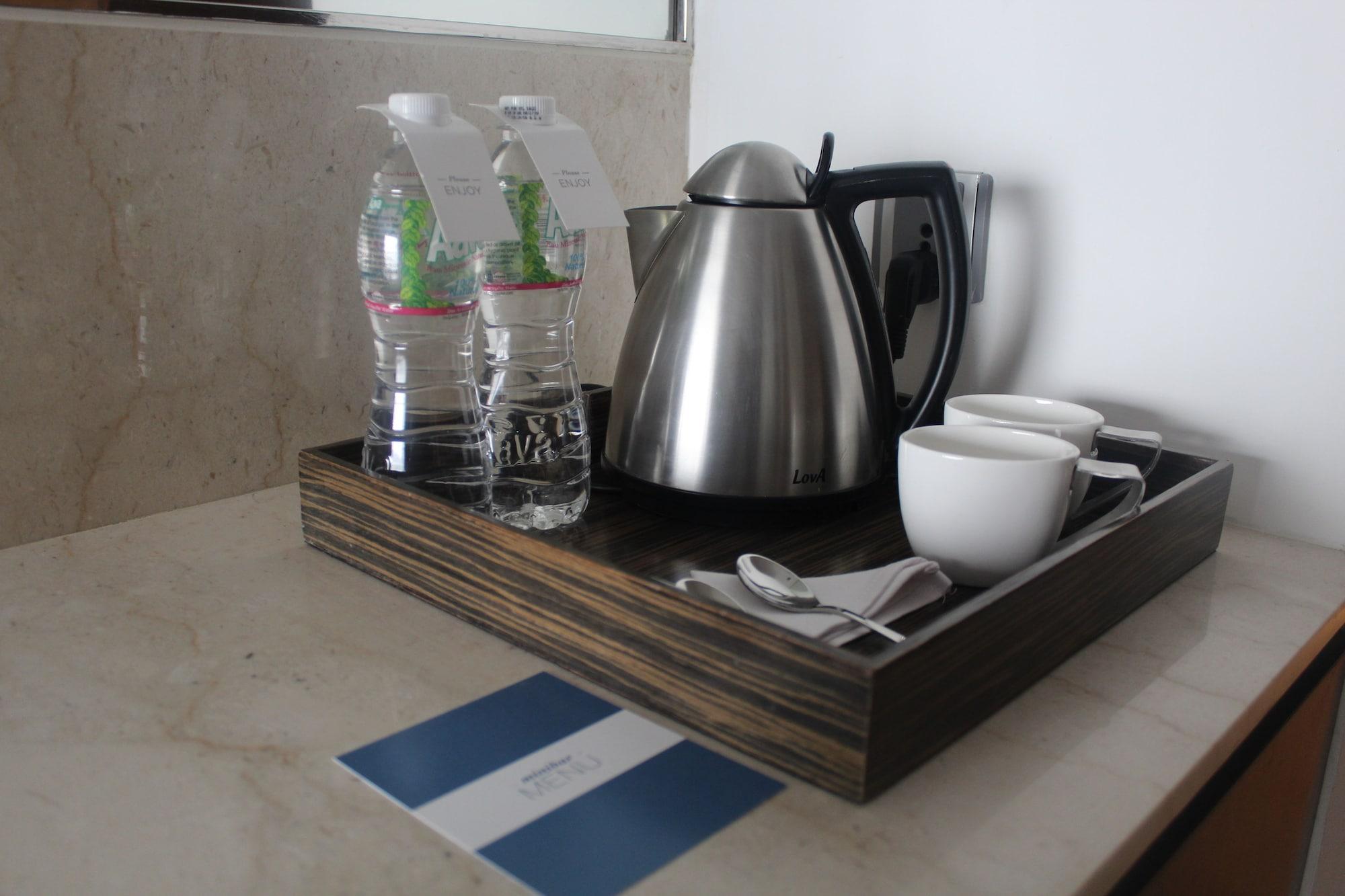 Hyatt Ahmedabad Hotell Exteriör bild A tea tray