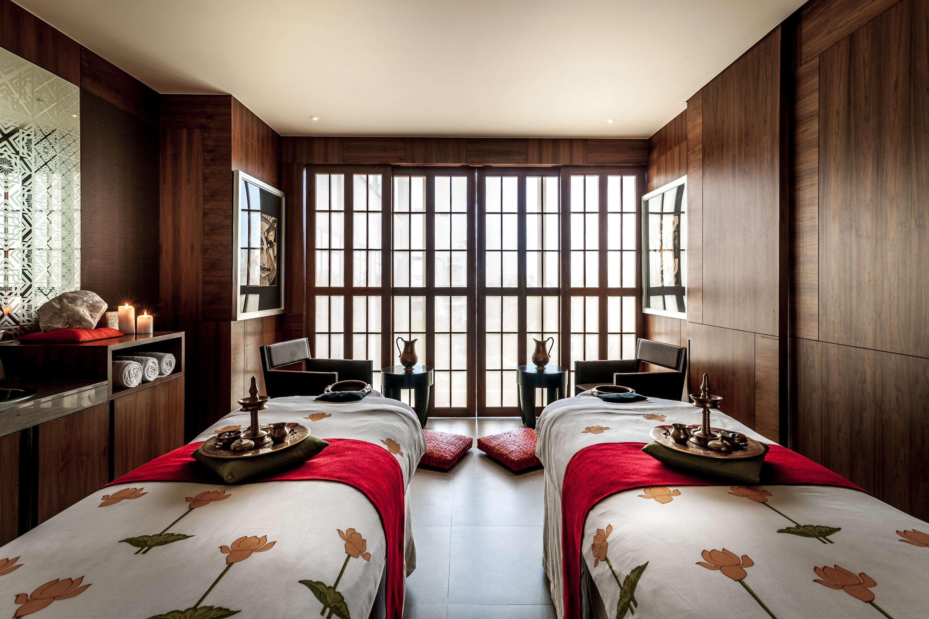 Hyatt Ahmedabad Hotell Exteriör bild The Spa at The Oberoi, Mumbai